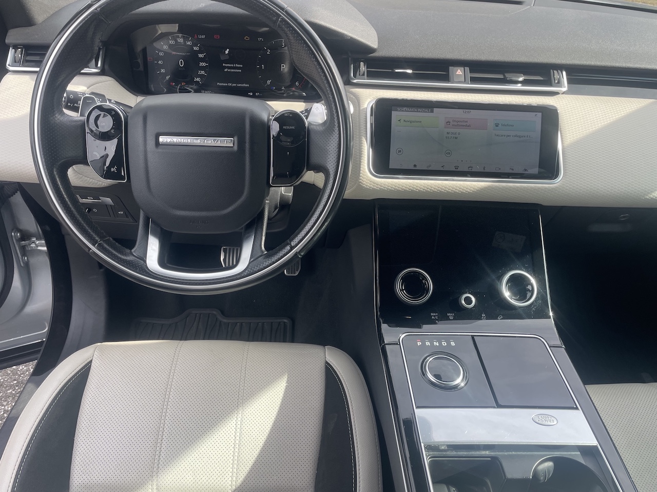 
								LAND ROVER Range Rover Velar 2.0D I4 240 CV R-Dynamic S full									