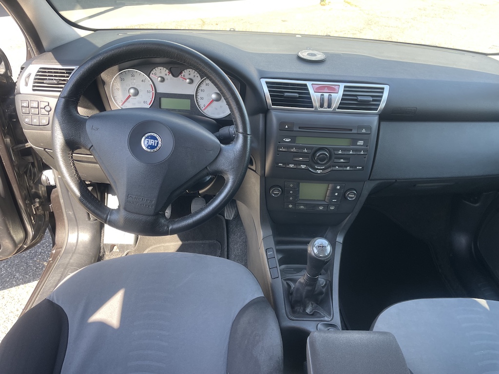 
								Stilo 5p 1.9 mjt Actual 120cv full									