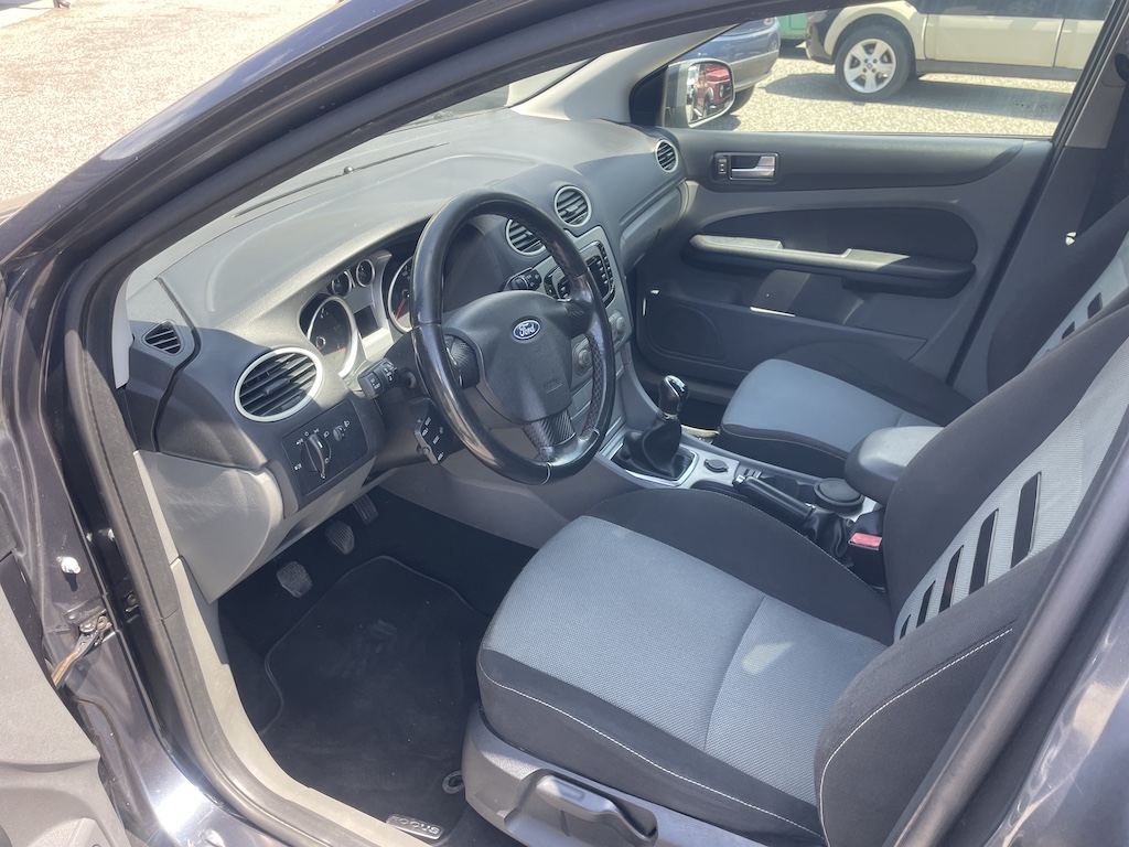 
								Ford Focus SW Style Wagon 1.6 Tdci Titanium dpf , 5 Porte, Diesel, 80 Potenza kW (CV) (110), Manuale full									