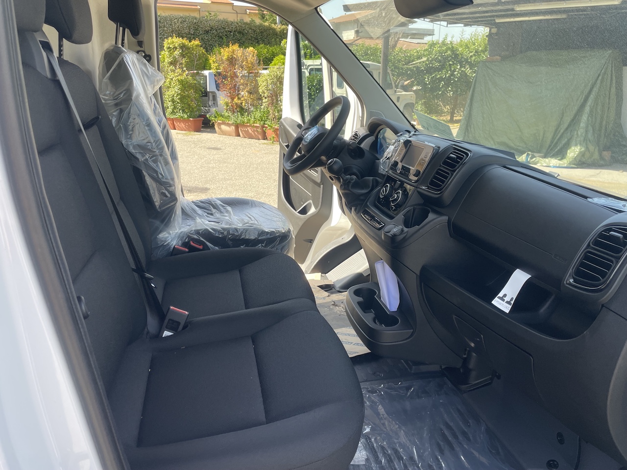 
								Peugeout Boxer Furgone 35 L2H2 full									
