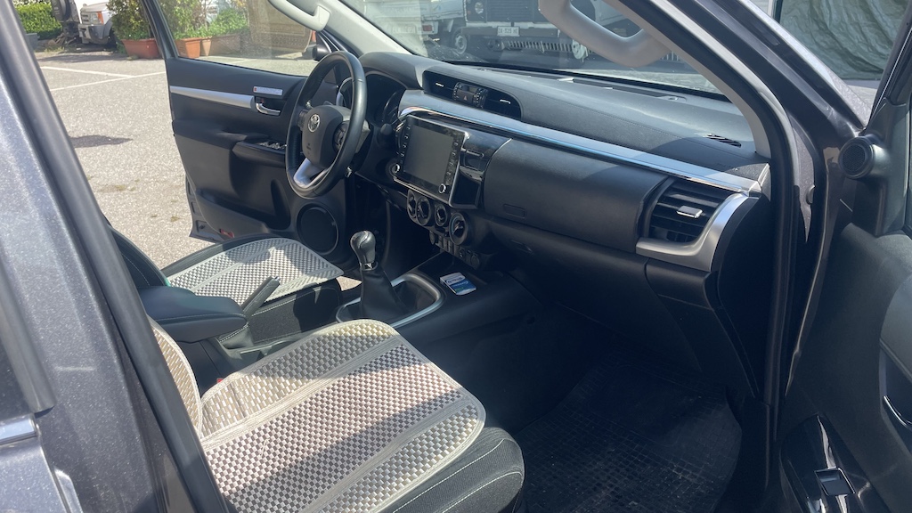 TOYOTA Hilux 2.4 D-4D 4WD 4 porte Double Cab Executive
