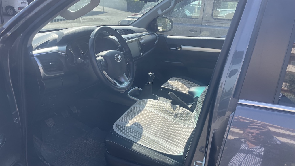 TOYOTA – Hilux 4ª serie 2.4 D-4D 4WD 4 porte Double Cab Executive