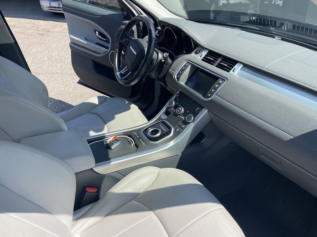 
								LAND ROVER Range Rover Evoque 2.0 TD4 150 CV 5p. SE full									