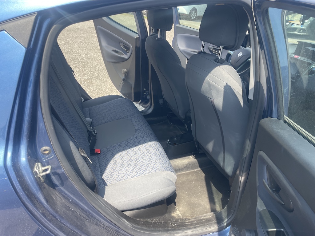 
								LANCIA Ypsilon 1.2 69 CV 5 porte GPL Ecochic full									