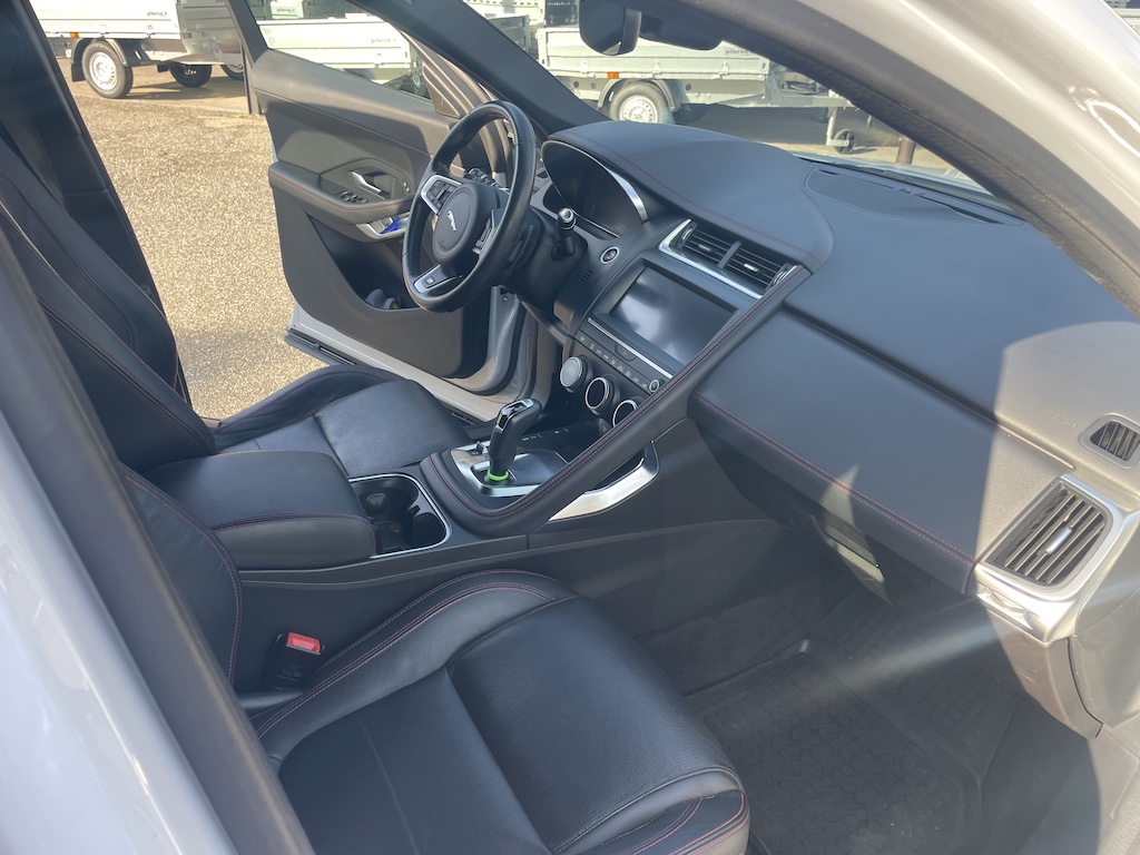 Jaguar E-Pace 2017 2.0d i4 Chequered Flag awd 150cv auto