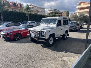 LAND ROVER Defender 90 2.2 TD4 Station Wagon SE N1
