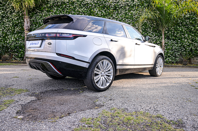 
								LAND ROVER Range Rover Velar 2.0D I4 240 CV R-Dynamic SE full									