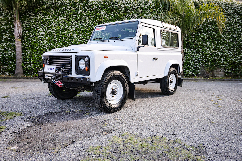 
								LAND ROVER Defender 90 2.2 TD4 Station Wagon SE N1 full									
